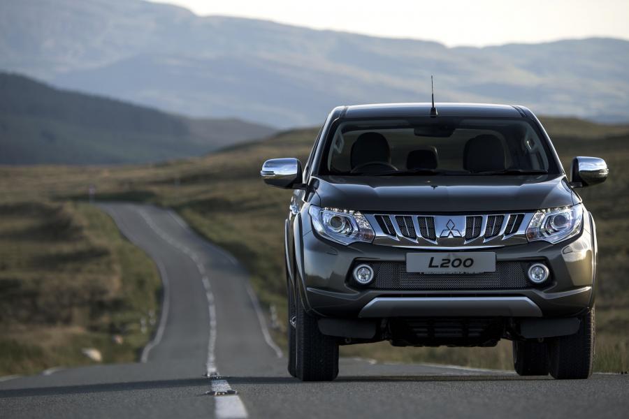 Mitsubishi L200 Double Cab Barbarian 2015 года  (фото 9 из 30)